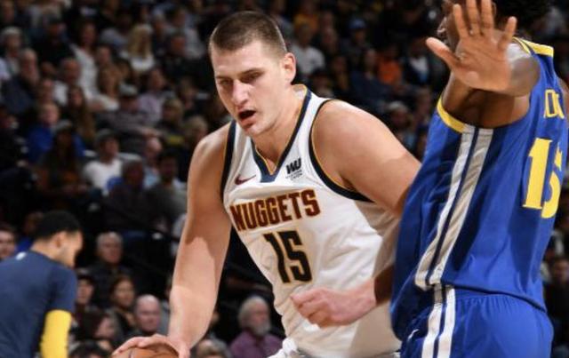  约基奇揽下赛季第十八次三双，领跑联盟榜单